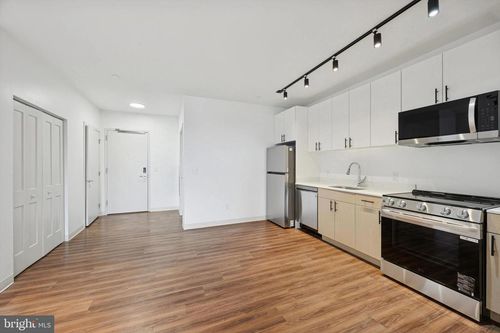 510-4240 Chestnut St, PHILADELPHIA, PA, 19104-3015 | Card Image