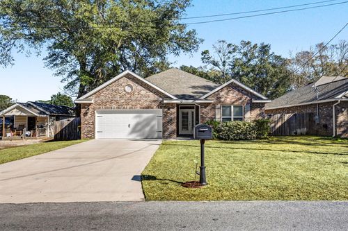 503 Nutmeg Ave, Niceville, FL, 32578-3310 | Card Image