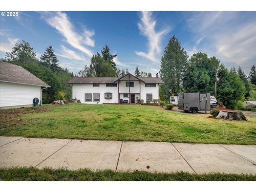 715 E 1st St, Coquille, OR, 97423-1904 | Card Image