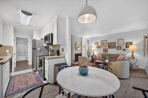 2-2241 Woodside Lane, Sacramento, CA, 95825 | Card Image
