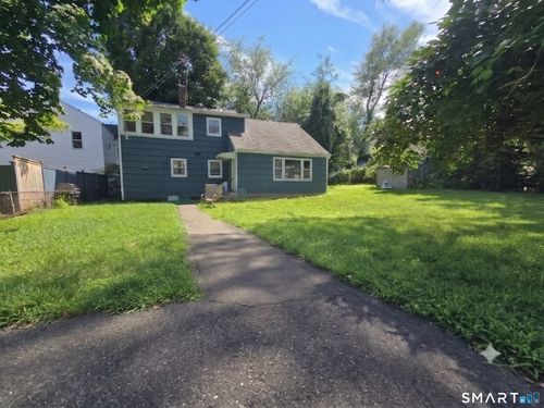 12 Chestnut St, Stamford, CT, 06902-2212 | Card Image