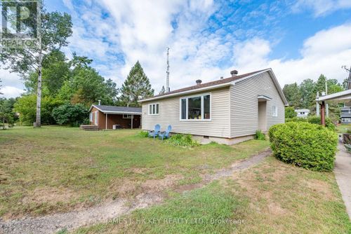 100 Maple St, Deep River, ON, K0J1P0 | Card Image