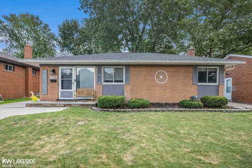 23548 Recreation St, Saint Clair Shores, MI, 48082-3013 | Card Image