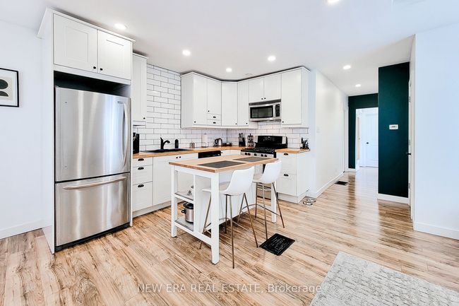 18 Ellis Ave, House other with 2 bedrooms, 2 bathrooms and 1 parking in Hamilton ON | Image 16