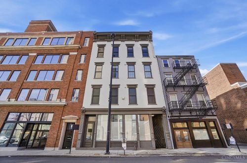 813 Broadway St, Cincinnati, OH, 45202-1335 | Card Image