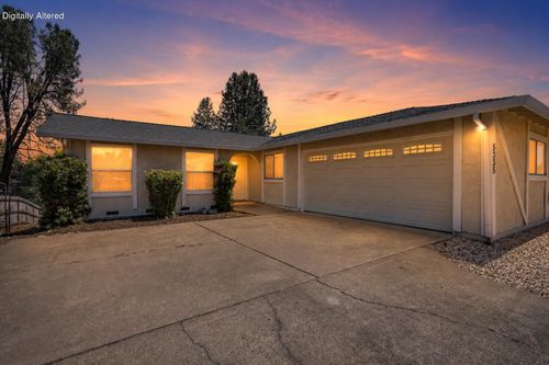 5335 Stonethrow Ct, Redding, CA, 96003-2668 | Card Image