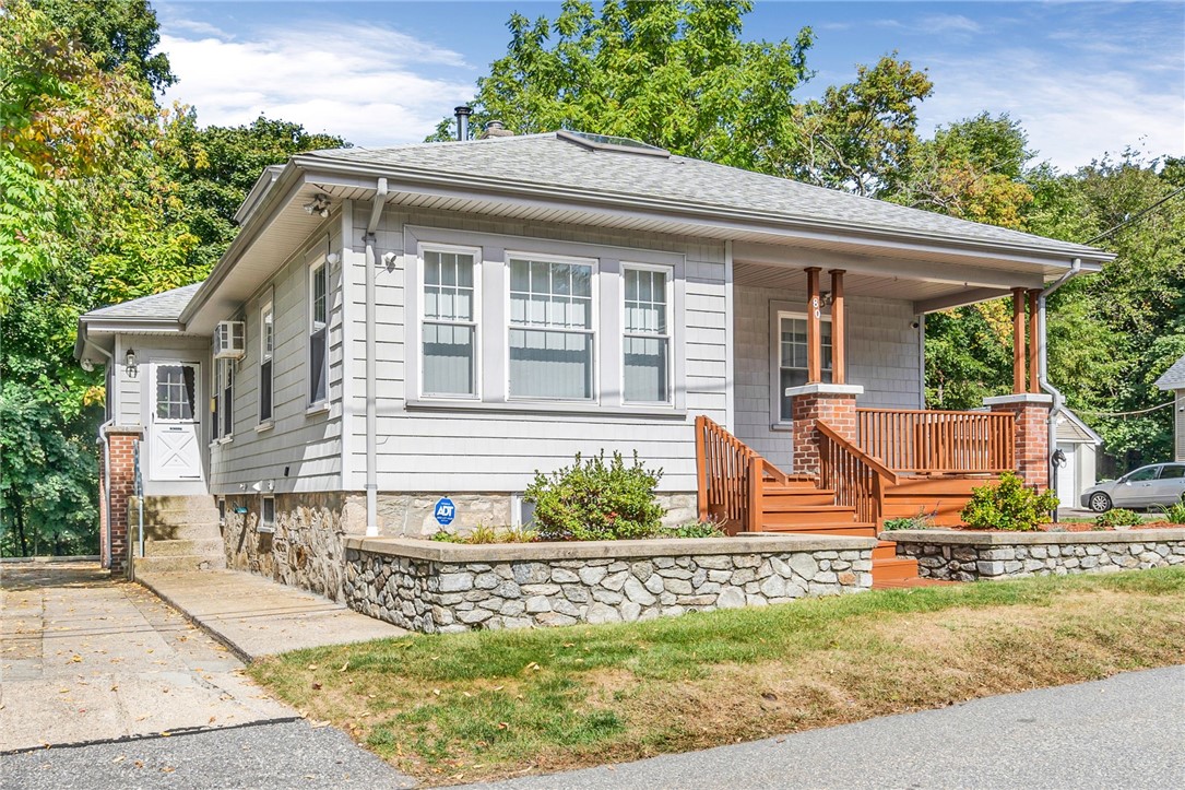 Cooper Ave, Woonsocket, RI 02895