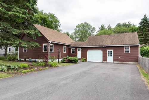 21 Redington Rd, Concord, NH, 03301-2439 | Card Image