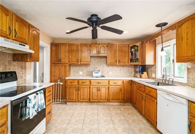 226 Becker Ave, House other with 3 bedrooms, 2 bathrooms and 3 parking in Riverside RI | Image 7