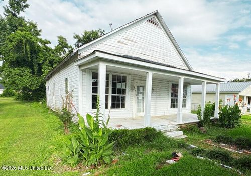 604 Central St, Belzoni, MS, 39038-3312 | Card Image