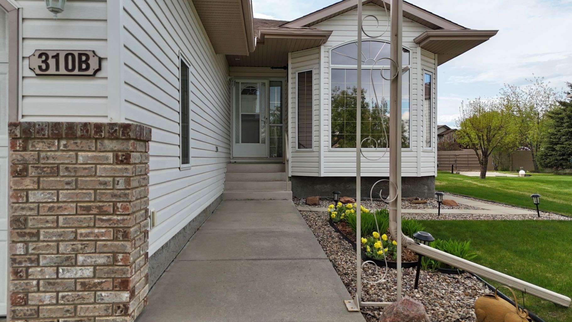 Residential in Camrose 5