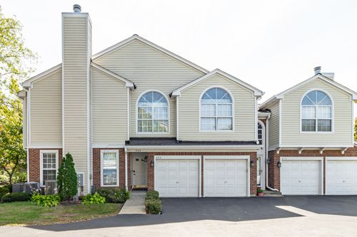 668 Portage Ct, Vernon Hills, IL, 60061-3417 | Card Image