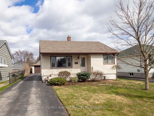 187 Homewood Ave, Port Colborne, ON, L3K5M2 | Card Image