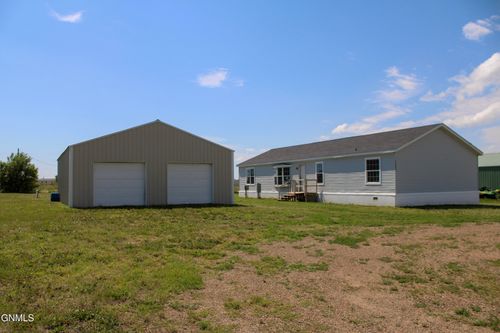12889 Longview Dr, Arnegard, ND, 58835-8502 | Card Image