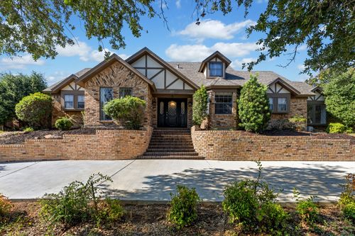 2813 S Country Club Rd, Garland, TX, 75043-1228 | Card Image