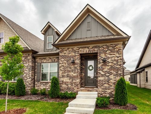 106 Nelson St, Gallatin, TN, 37066-5142 | Card Image