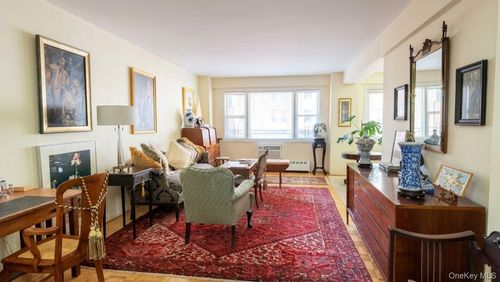 3b-16010 89th Ave, New York, NY, 11432 | Card Image