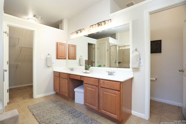 14307 Windy Crk, House other with 4 bedrooms, 4 bathrooms and null parking in Helotes TX | Image 18