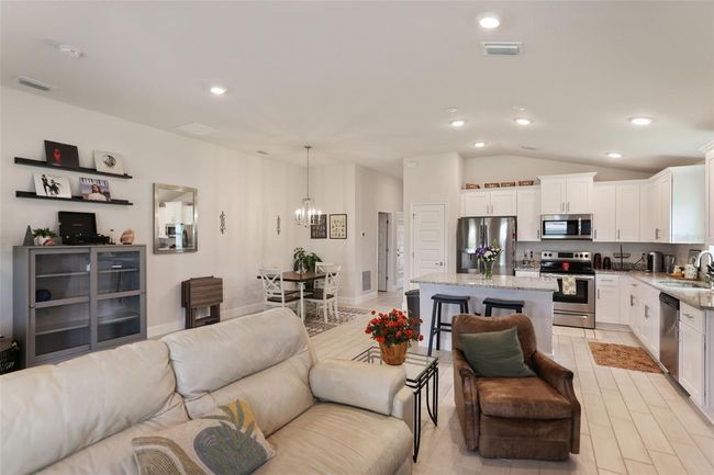 6127 164 Th Ave E, House other with 3 bedrooms, 2 bathrooms and null parking in Parrish FL | Image 4