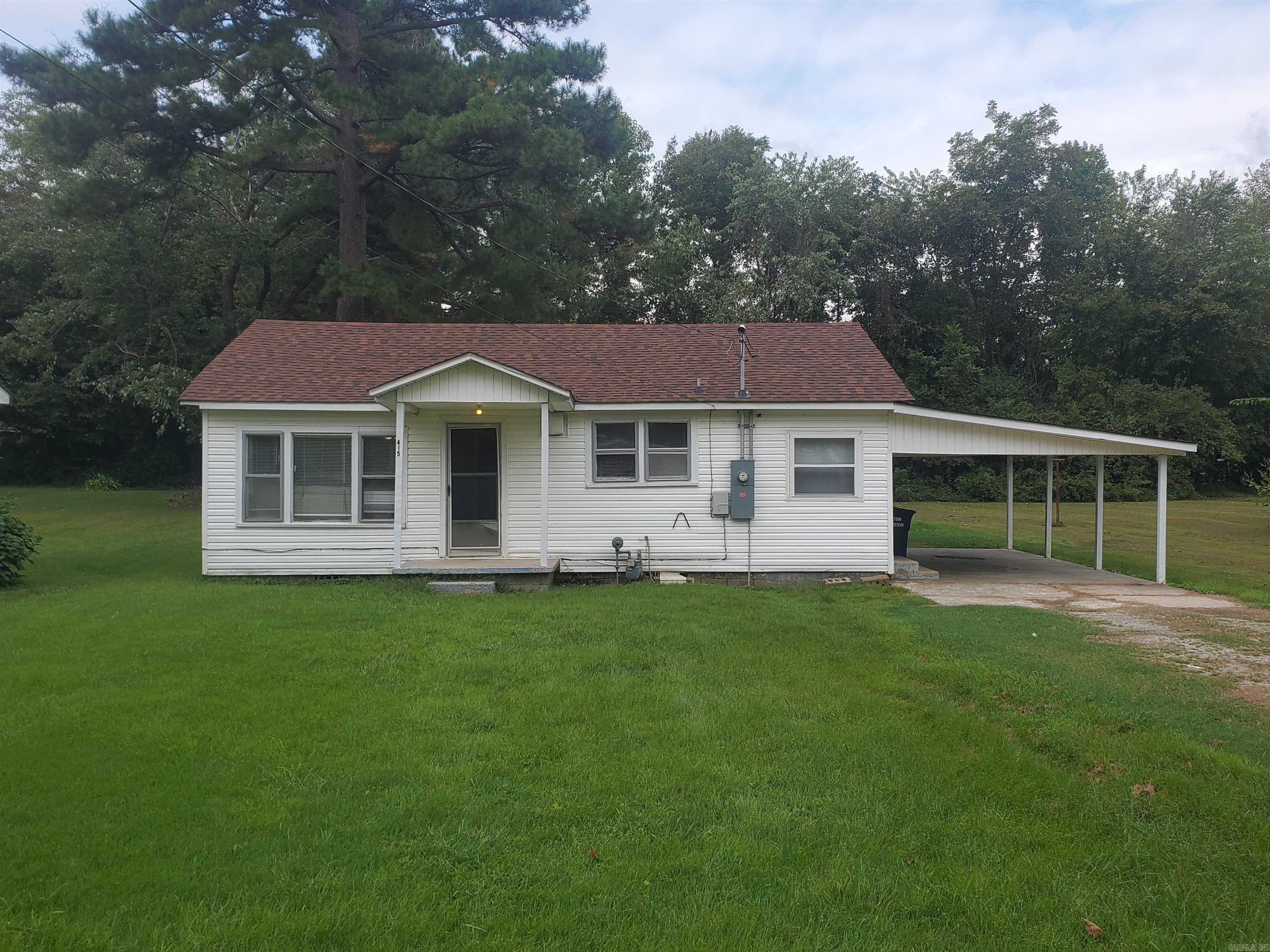 10th Ave, Piggott, AR 72454