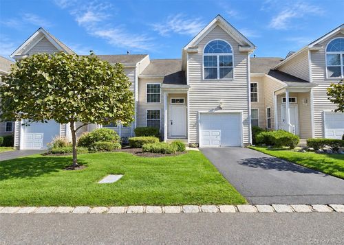 210 Kettles Ln, Medford, NY, 11763-1557 | Card Image