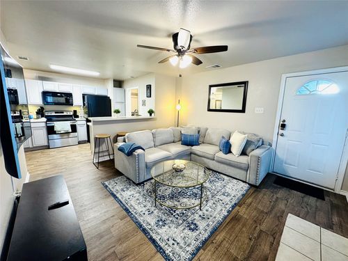 2808 Sunset Strip Ave, Glenn Heights, TX, 75154-2030 | Card Image