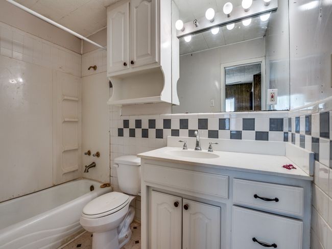 580 W 6 Th St, House other with 3 bedrooms, 2 bathrooms and null parking in Lancaster TX | Image 15