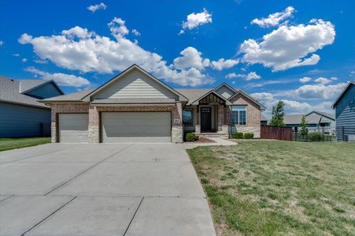 2817 N Woodridge St, Wichita, KS, 67226-4614 | Card Image