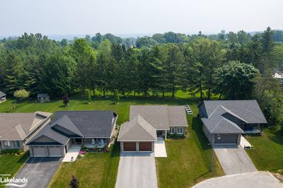 107 Iron Wood Dr, House other with 3 bedrooms, 2 bathrooms and 6 parking in Meaford ON | Image 2