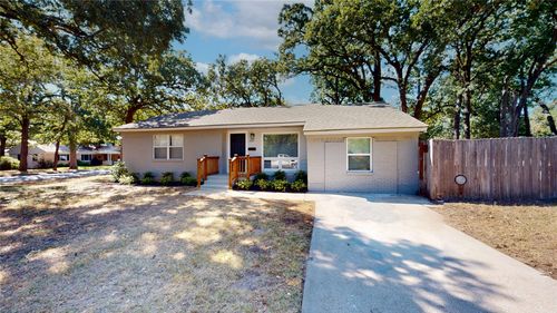 1820 Oak Tree Ln, Arlington, TX, 76013-3926 | Card Image