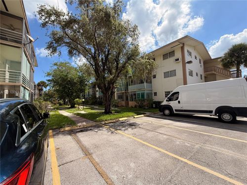 205-1395 Ne 167th St, North Miami Beach, FL, 33162-2704 | Card Image