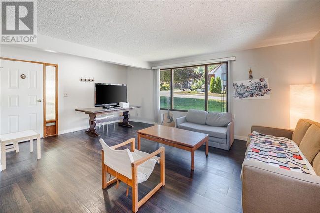 798 Kipling St, House other with 3 bedrooms, 2 bathrooms and 4 parking in Trail BC | Image 10