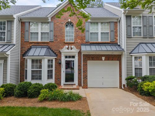 1647 Backcreek Ln, Gastonia, NC, 28054-5888 | Card Image