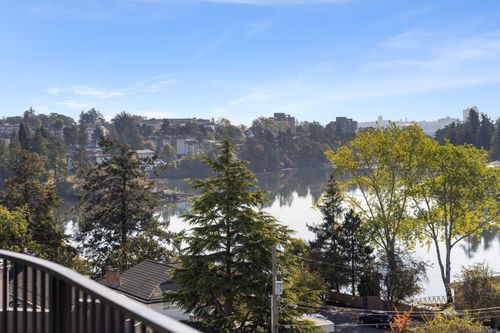 505-1075 Tillicum Rd, Esquimalt, BC, V9A2A4 | Card Image