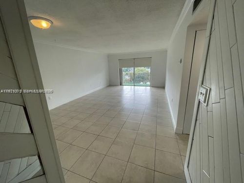 apt-409c-11905 Ne 2nd Ave, Miami, FL, 33161-6146 | Card Image