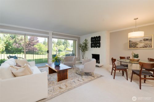 104-322 N 134th St, Seattle, WA, 98133-7441 | Card Image