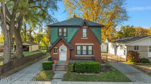 21067 Albany Ave, Warren, MI, 48091-2801 | Card Image