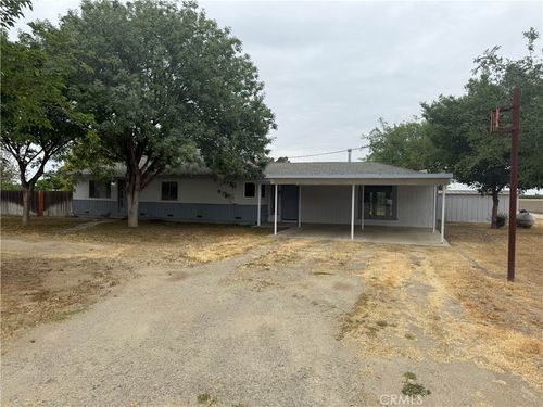 14685 17th Ave, Lemoore, CA, 93245-9520 | Card Image