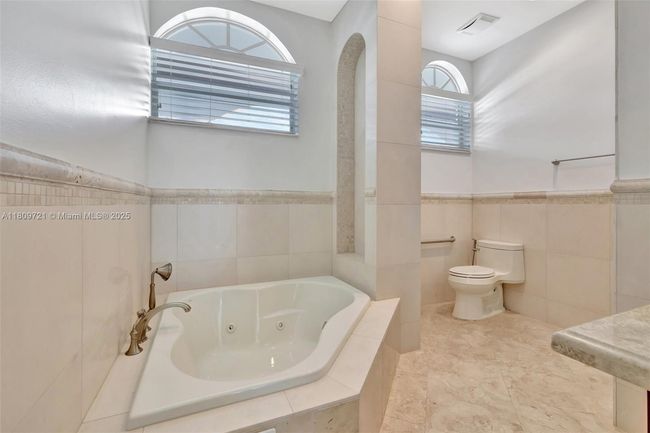 4610 Sw 178 Th Ave, House other with 8 bedrooms, 8 bathrooms and null parking in Southwest Ranches FL | Image 71