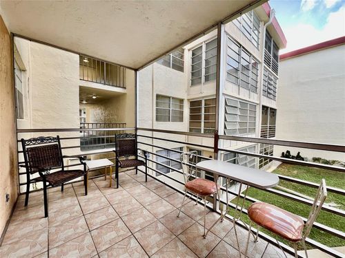 apt-240-3001 Nw 48th Ave, Lauderdale Lakes, FL, 33313-7207 | Card Image