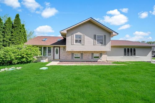 396 Ridgeland Ave, West Chicago, IL, 60185-6902 | Card Image