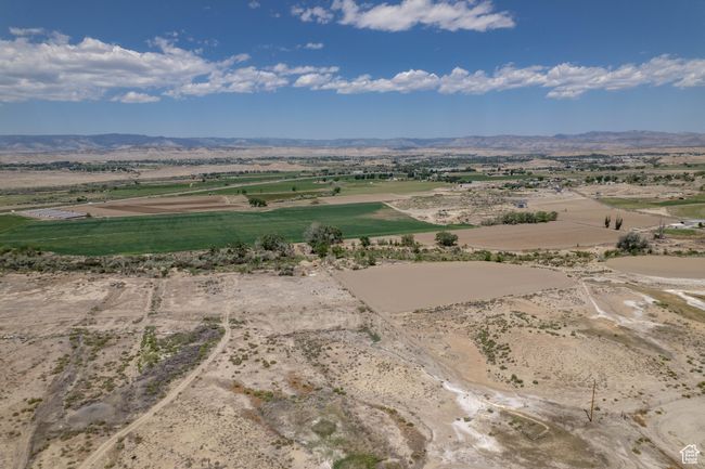1416 E Valley View Dr, House other with 4 bedrooms, 3 bathrooms and null parking in Wellington UT | Image 62
