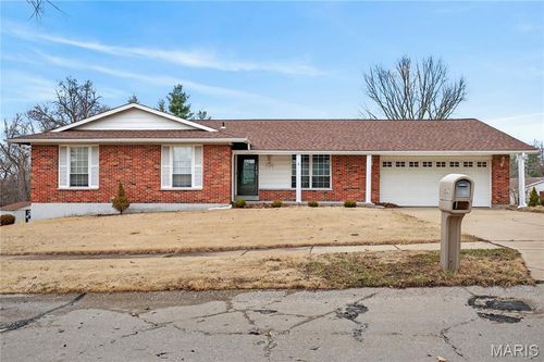 3519 Rue De Renard, Florissant, MO, 63034-2232 | Card Image