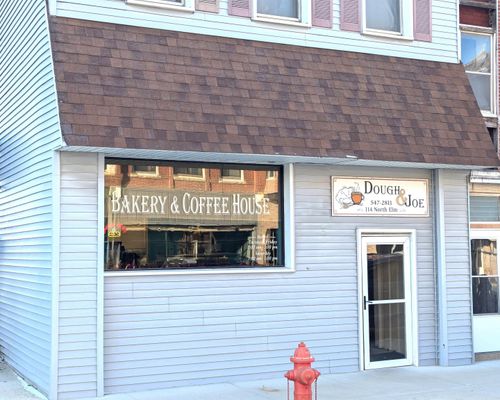 114 N Elm St, Cresco, IA, 52136-1520 | Card Image