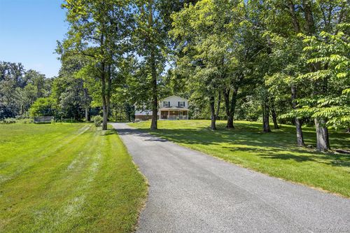 20 Pinebrook Loop, Hopewell Junction, NY, 12533-6201 | Card Image
