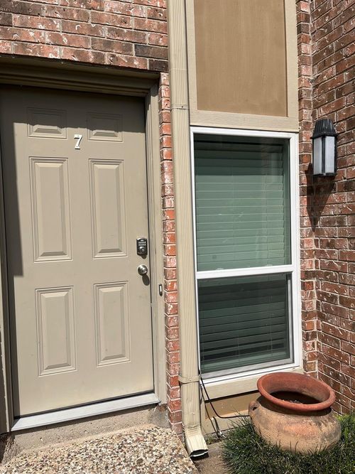 2517 Bering Dr, Houston, TX, 77057-4962 | Card Image