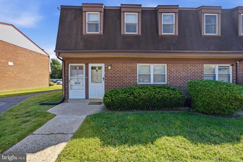 1117 Kaye Ct, BURLINGTON, NJ, 08016-2269 | Card Image