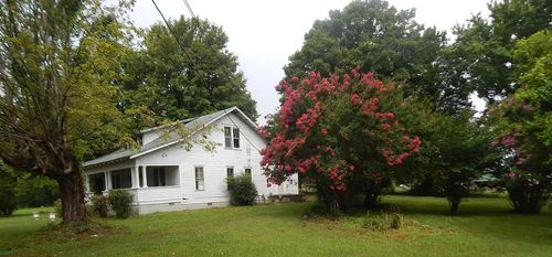 3217 Church St, Burns, TN, 37029-6211 | Card Image