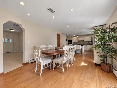 21 Argow Pl, Nanuet, NY, 10954-3609 | Card Image