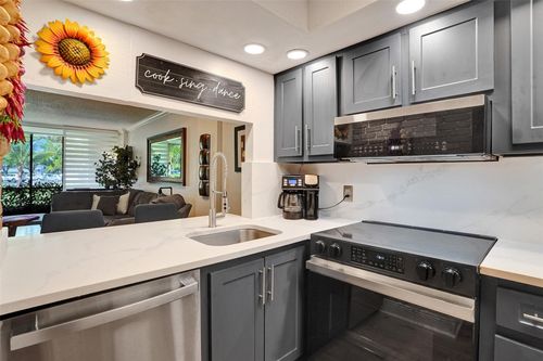 apt-1e-103 Royal Park Dr, Oakland Park, FL, 33309-5868 | Card Image